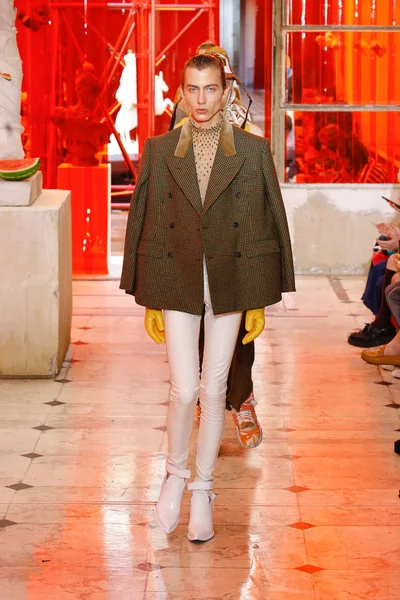 Look 35